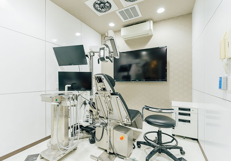 各専用治療室完備・先端医療機器の導入